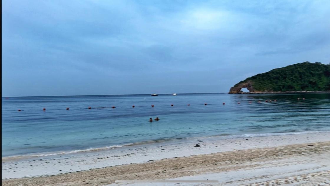 Coral Edge @ Boracay Newcoast Apartment Yapak Bagian luar foto